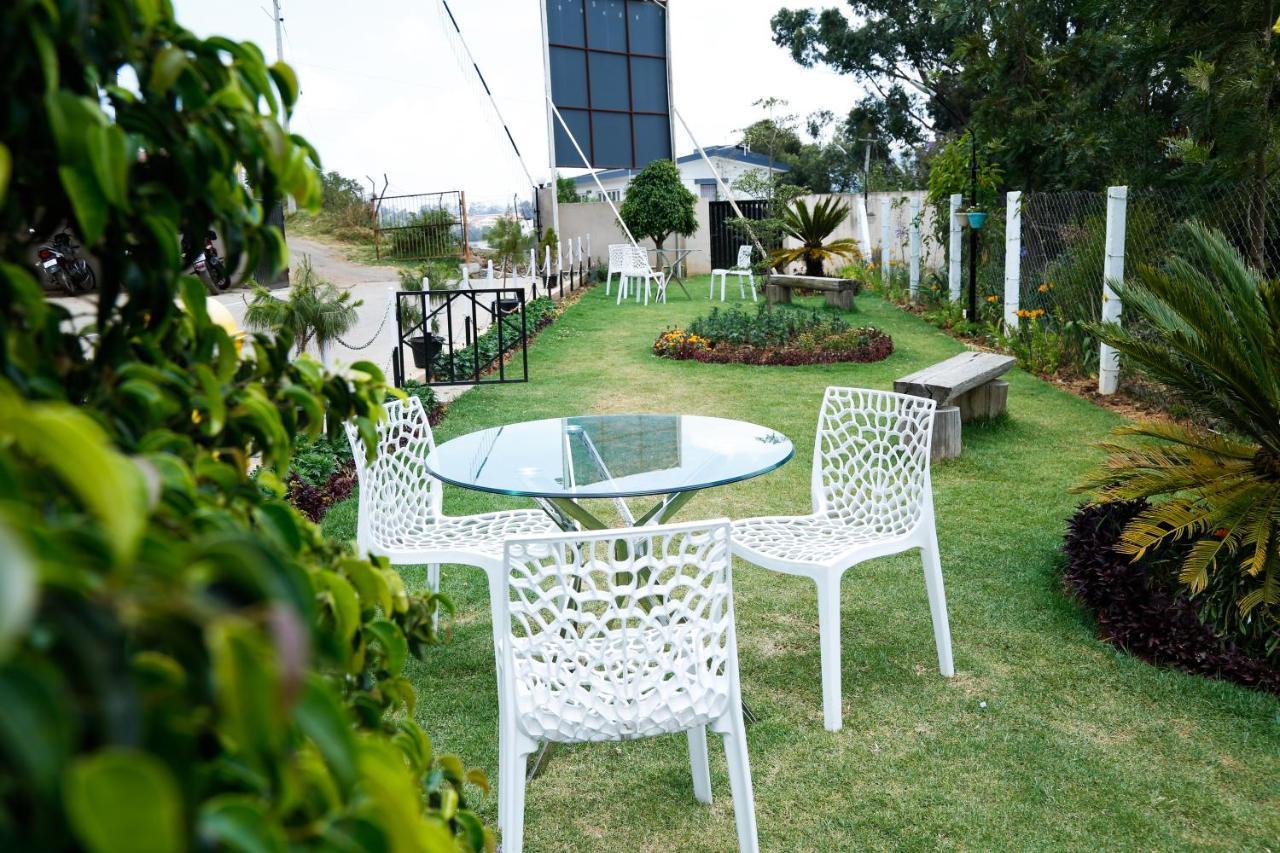 Paradise Perfect - Non Smoking Non Alcoholic No Unmarried Couples Hotel Ooty Exterior photo